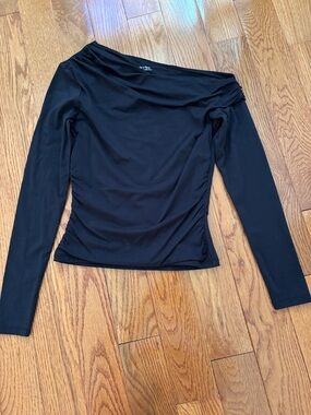 Abercrombie Black Off-the-Shoulder Long Sleeve Women's Top